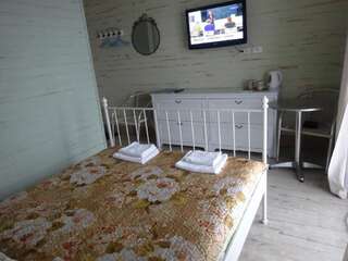 Гостиница Бутик-отель «Островский причал» Кострома Стандартный двухместный номер с 1 кроватью, вид на реку-4